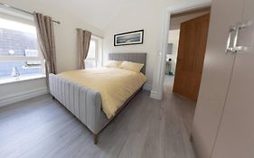 Unit 3 Modern Self Contained Apartment